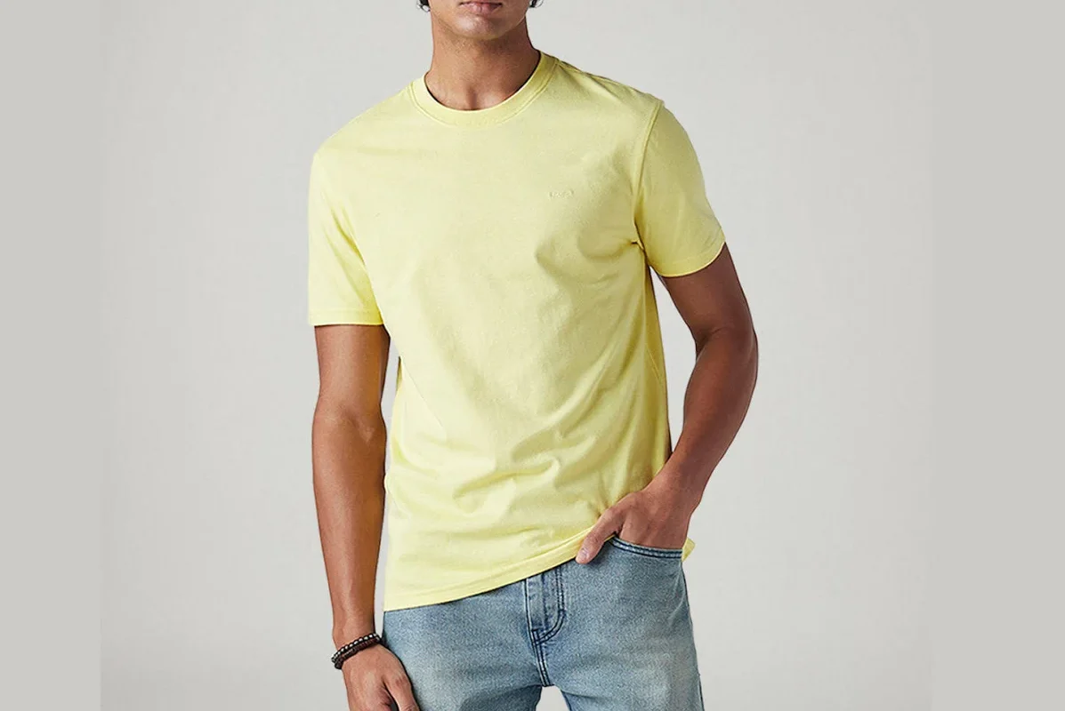 cropped shopping yellow.webp